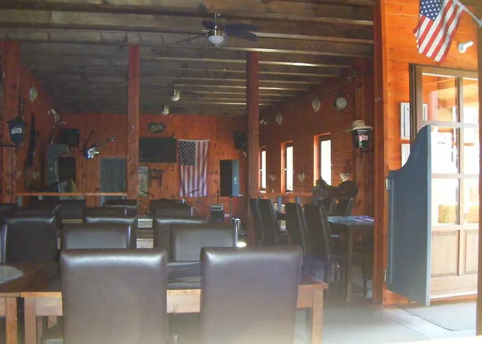 Williams Village Bowling & Country Club Budapest