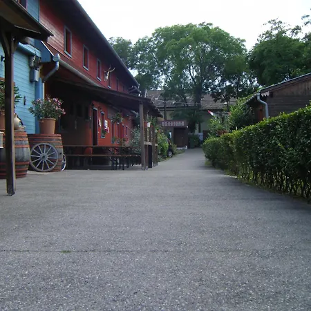 Williams Village Bowling & Country Club Budapest